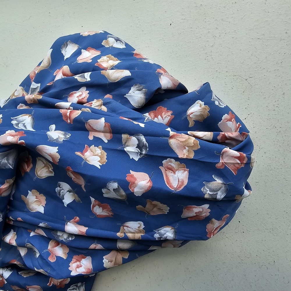 Vintage 1990s 2000s Dusty Blue Rayon 2+ Yards Lisianthus Rose Flower Fabric #31 - Picture 4 of 7